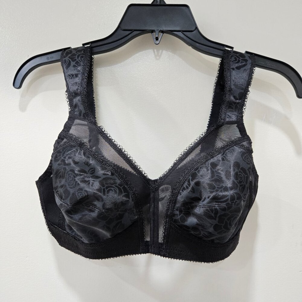 Playtex Black 18-Hour Original Comfort-Strap Bra Size  36B